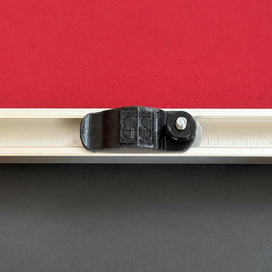 clip for metal frames using hanging systems