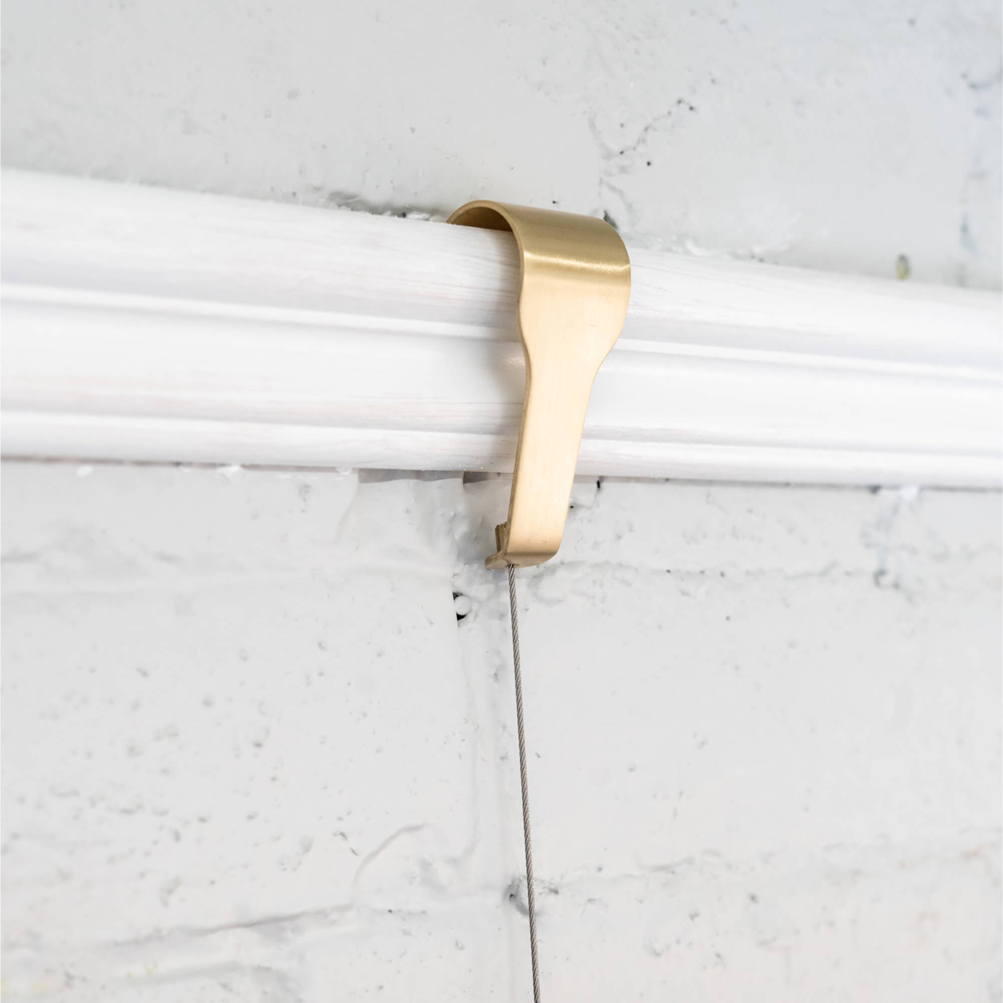 Brushed Brass Picture Rail Hangers, Standard Size, Steel Cable, 5-pack ...