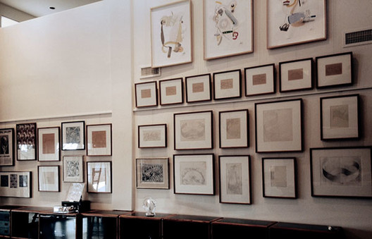 Hanging systems for art in homes and art studios