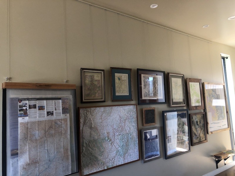 Office Art Display with Picture Hanging System 